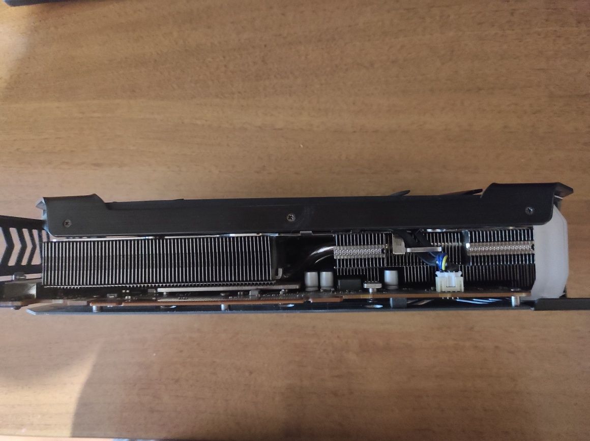 AMD RADEON rx 6600 xt 8 gb