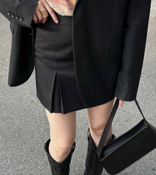 Спідниця міні hukh розмір M