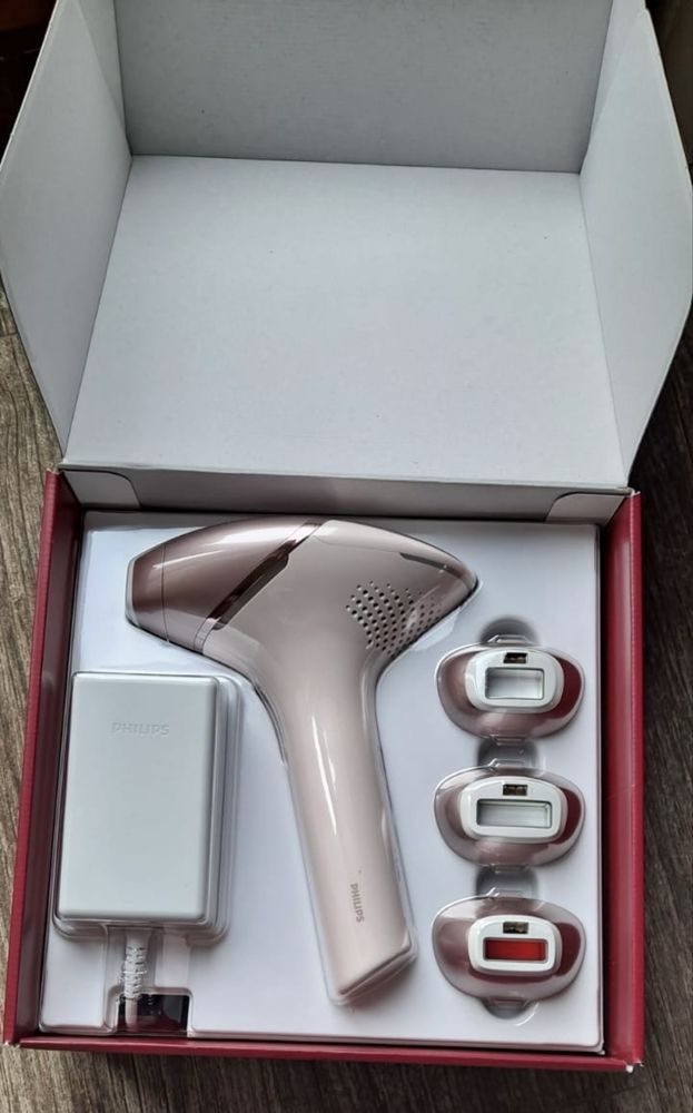 Depilator PHILIPS Lumea 9900 IPL BRI977/00 SenseIQ Czujnik SmartSkin