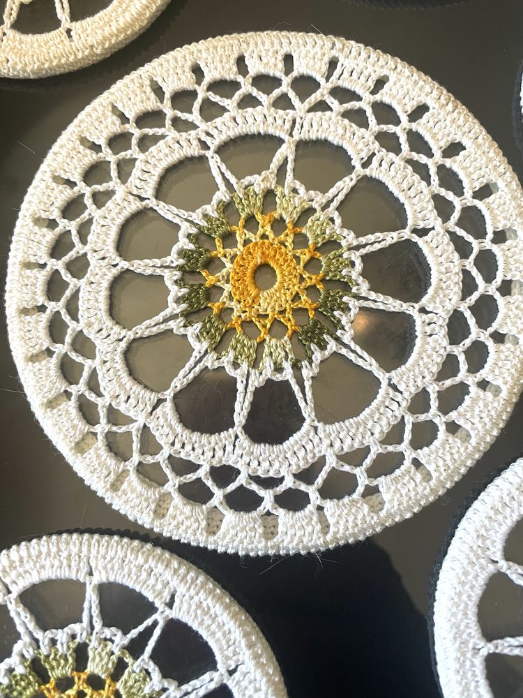 Conjunto Suporte para Copos e Garrafa Ponto Cruz
