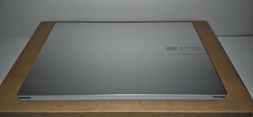 Nowy notebook ASUS 15,6 OLED Ryzen 5-7520, 16GB LPDDR5 512SSD Win 11