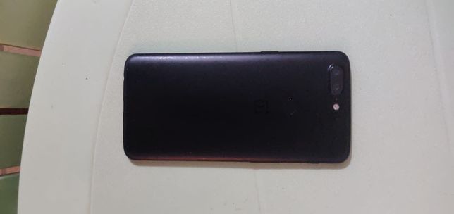 OnePlus 5T 128GB/8gb ram