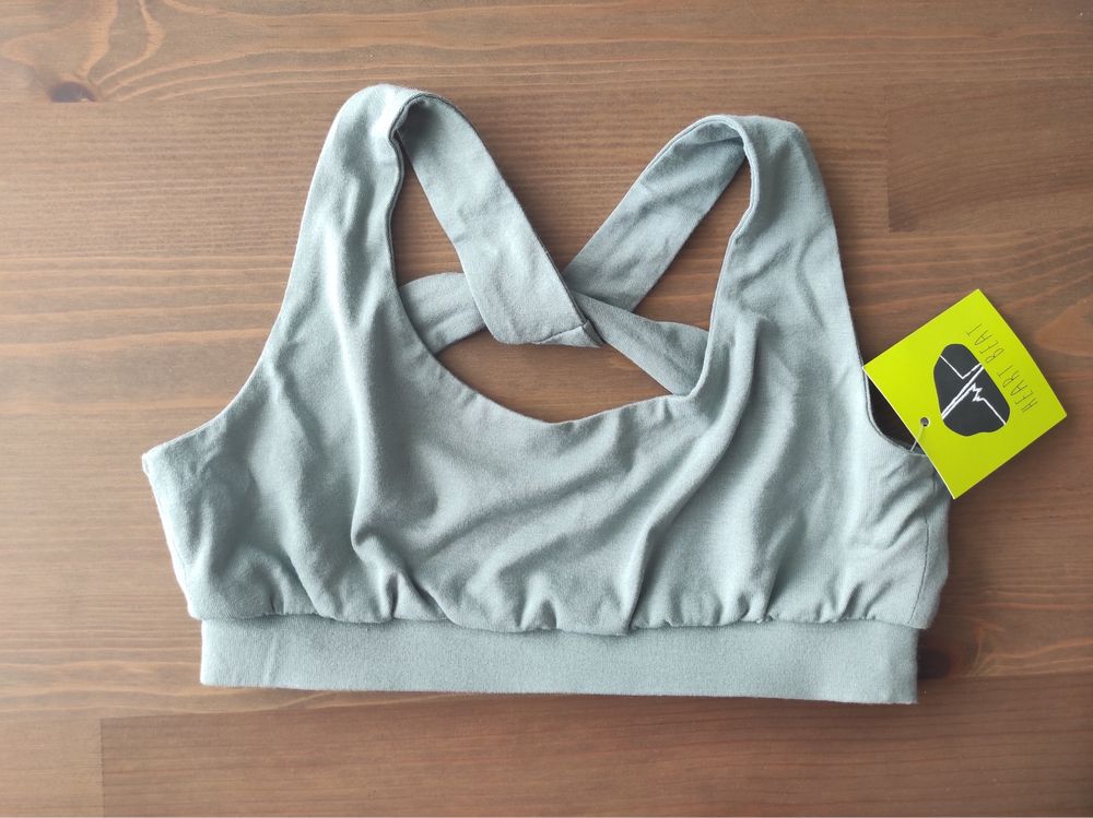 Stanik Triangle heartbeat clothing