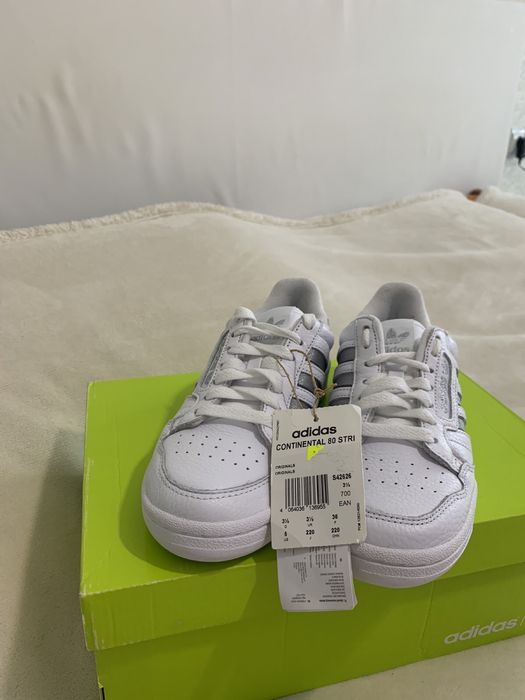 Кросівки adidas шкіра ( нові)