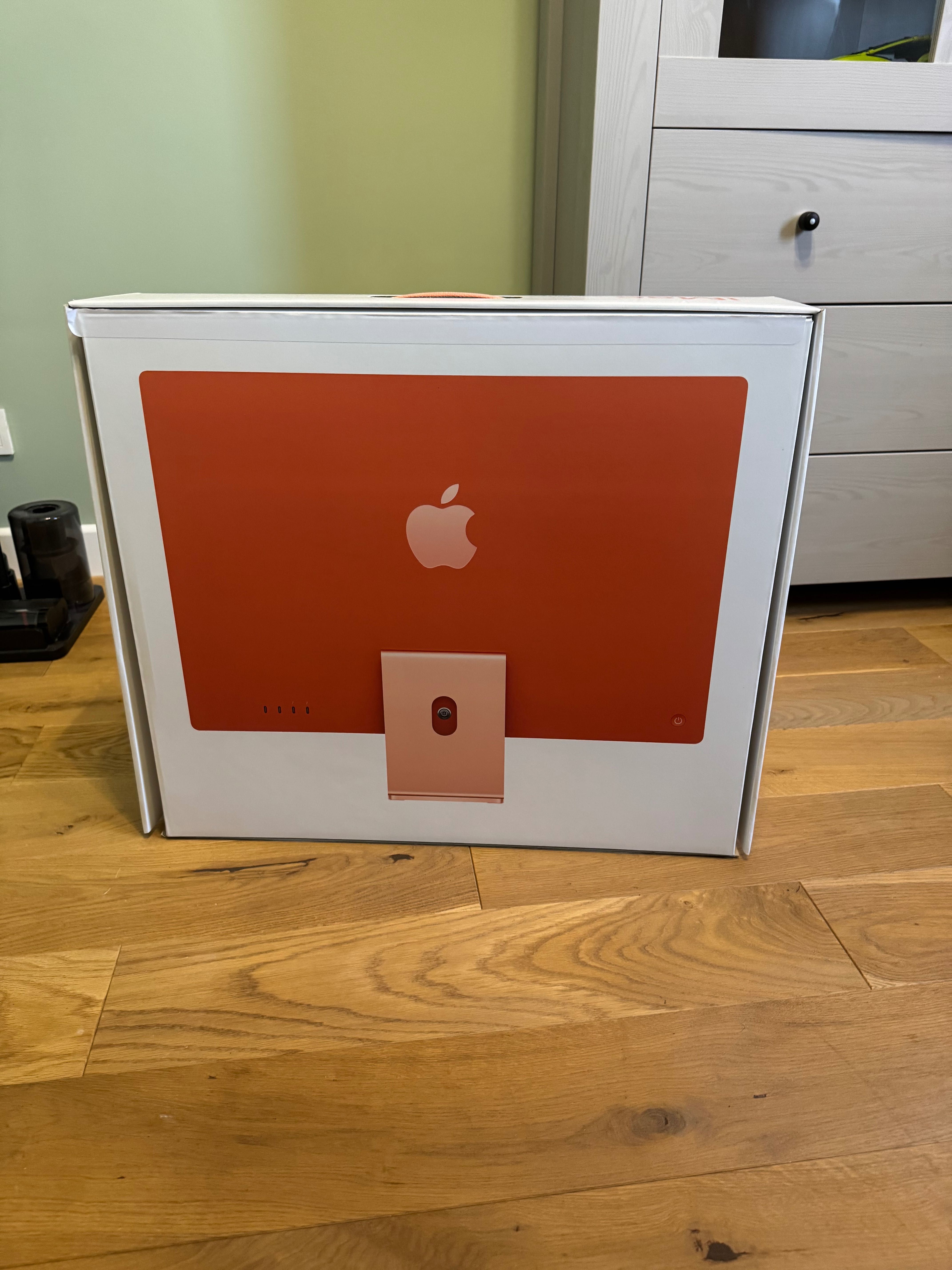 iMac 24 16GB 1TB Keyboard + mouse + trackpad