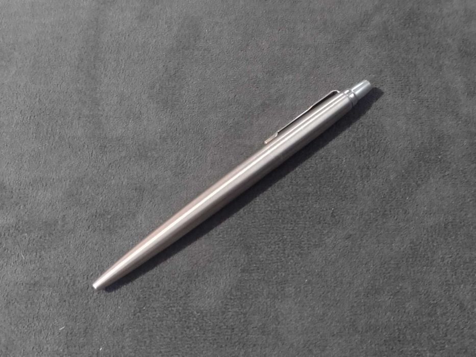 Długopis Parker Jotter Stalowy Matowy CT + zapasowy wkład