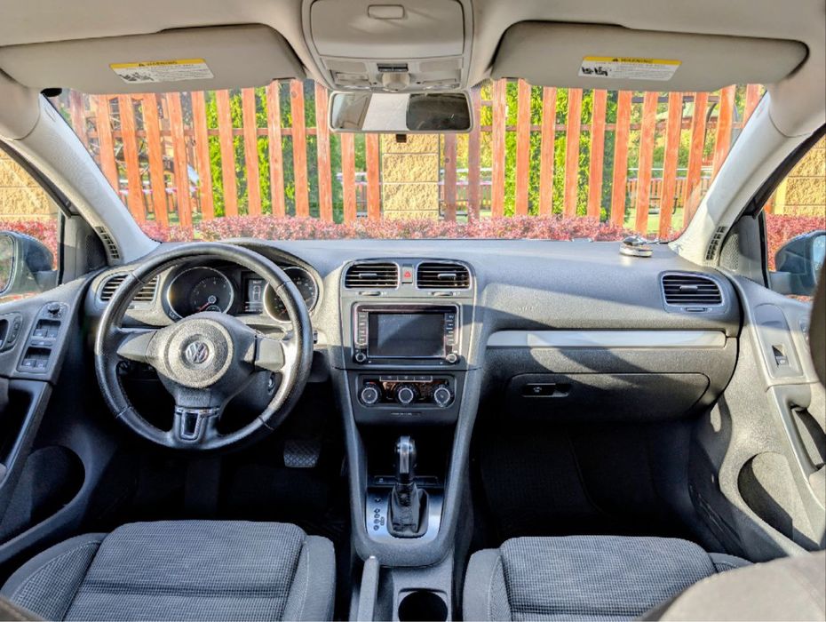 Продам Volkwagen Golf 2011
