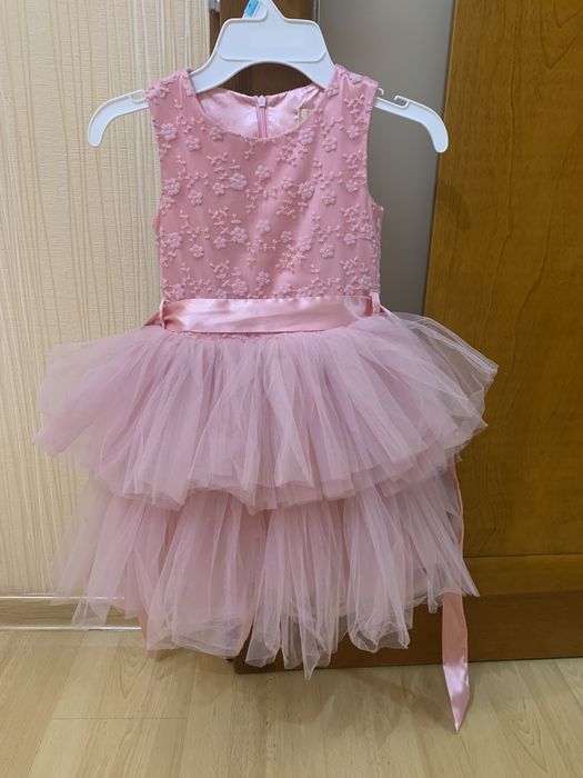 Продам нарядное платье .