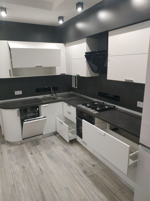 Кухні з фурнітурою Grass.