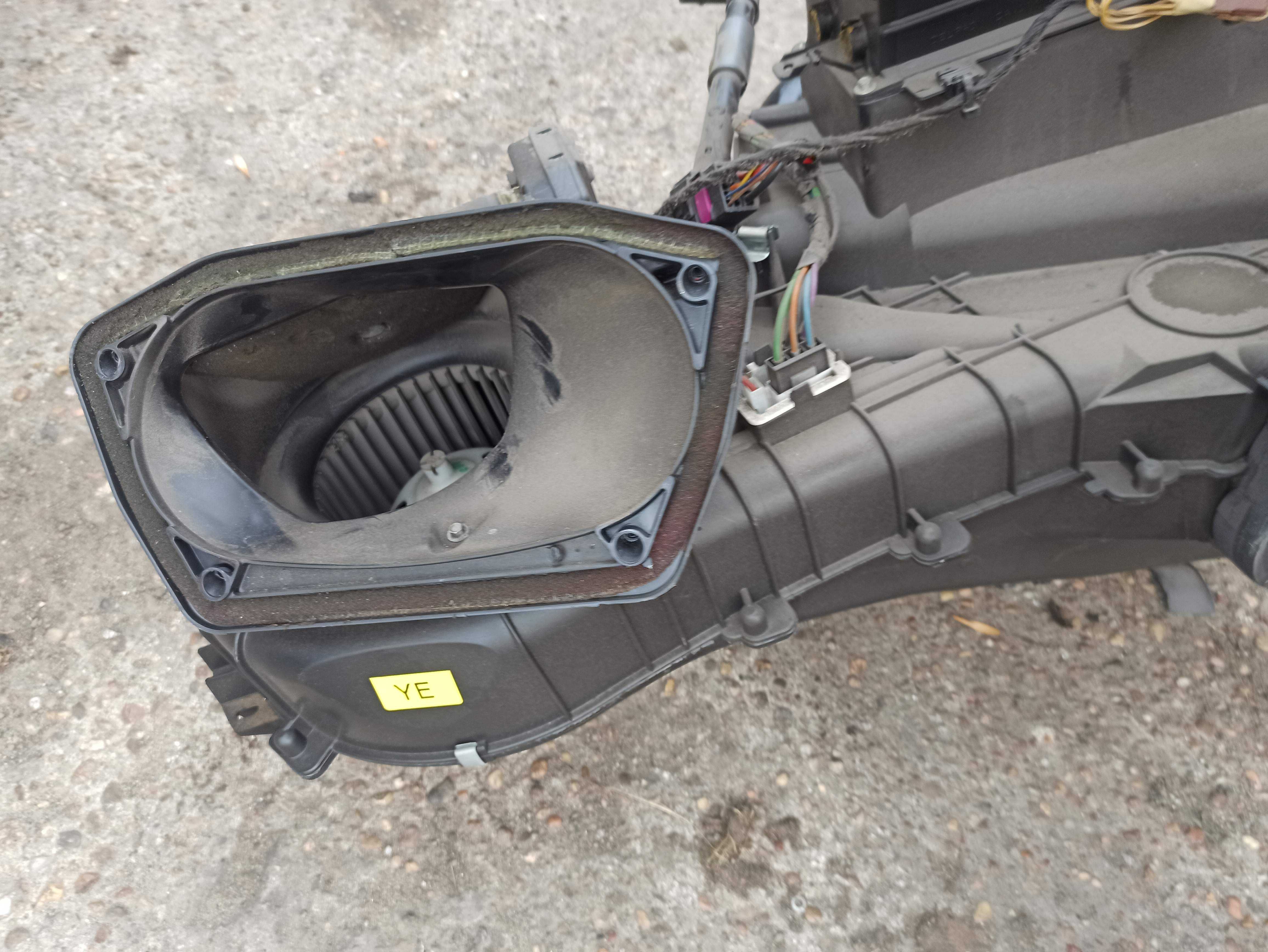 Nagrzewnica kpl Opel Astra H 04-12.r EUROPA HB KOMBI