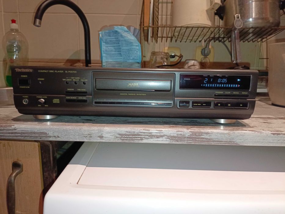 Sprzedam CD Technics SL-PG570a