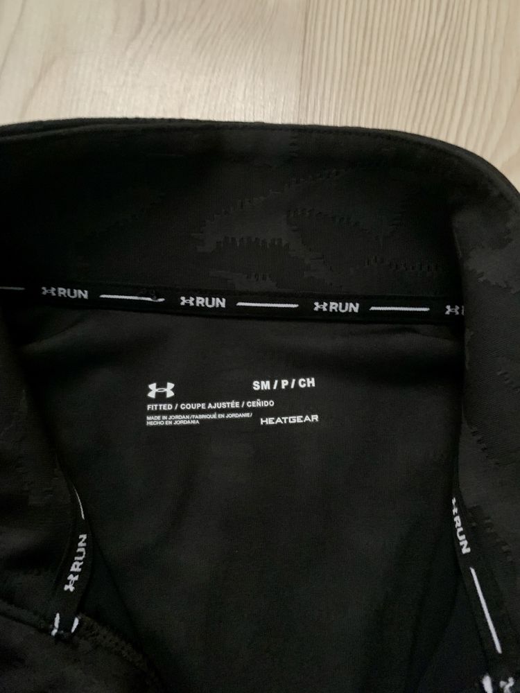 Bluza Under Armour. Czarne moro. Rozm. S/M