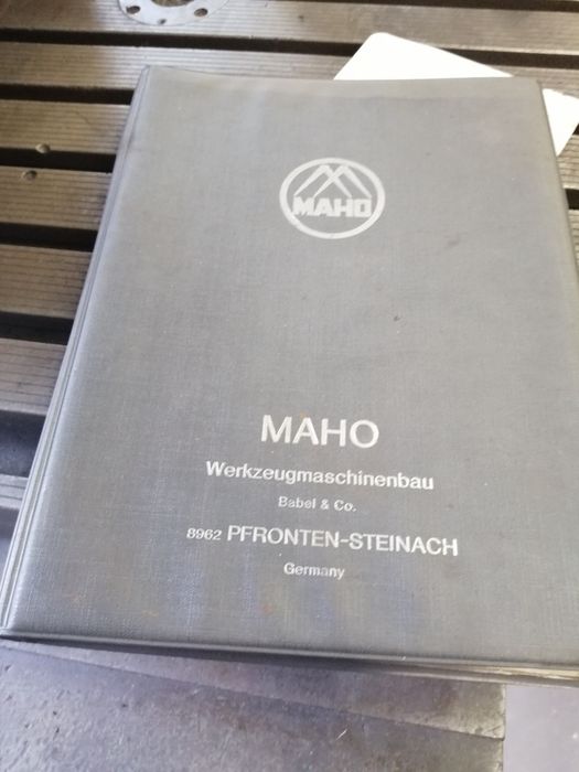 Frezarka MAHO 1000