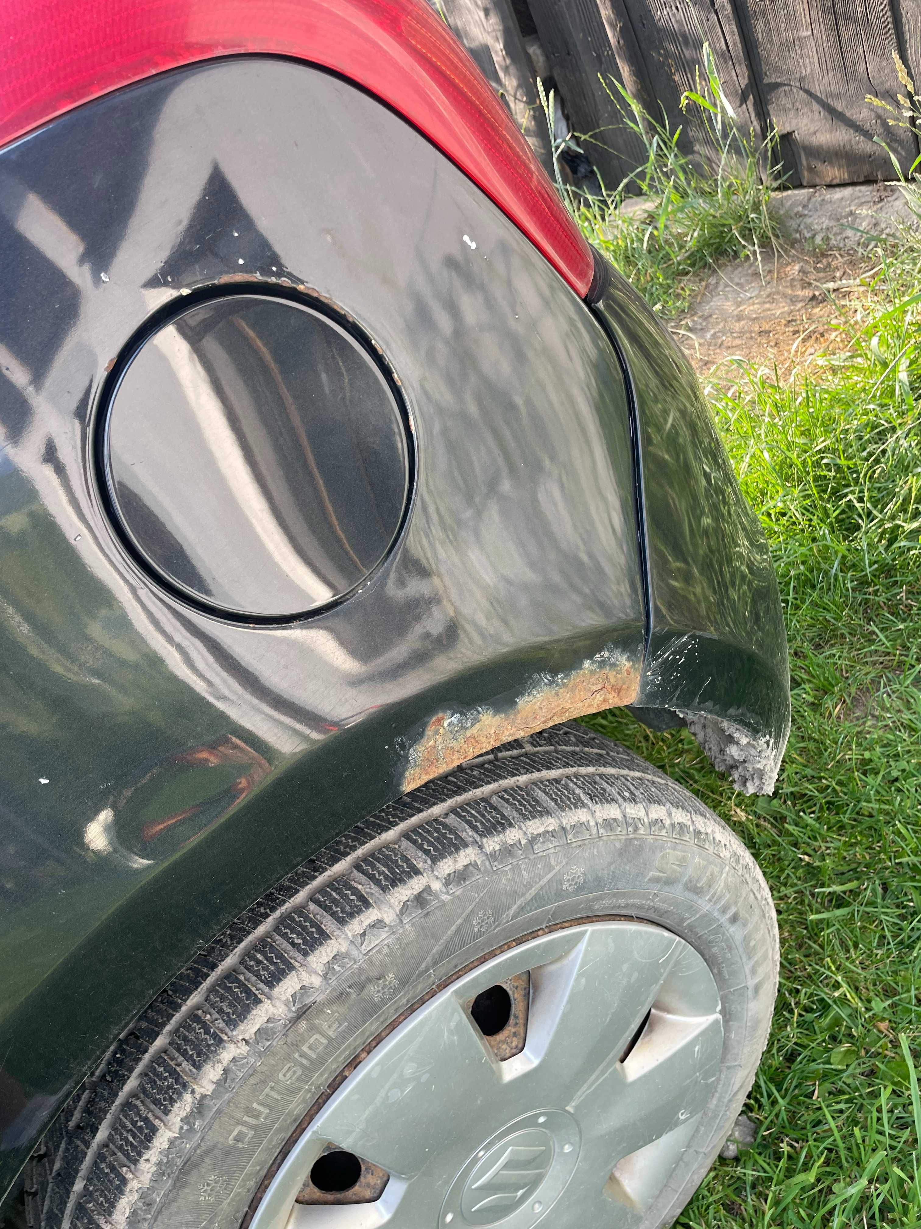 Sprzedam uszkodzony samochód Suzuki Swift benzyna +LPG rocznik 2005