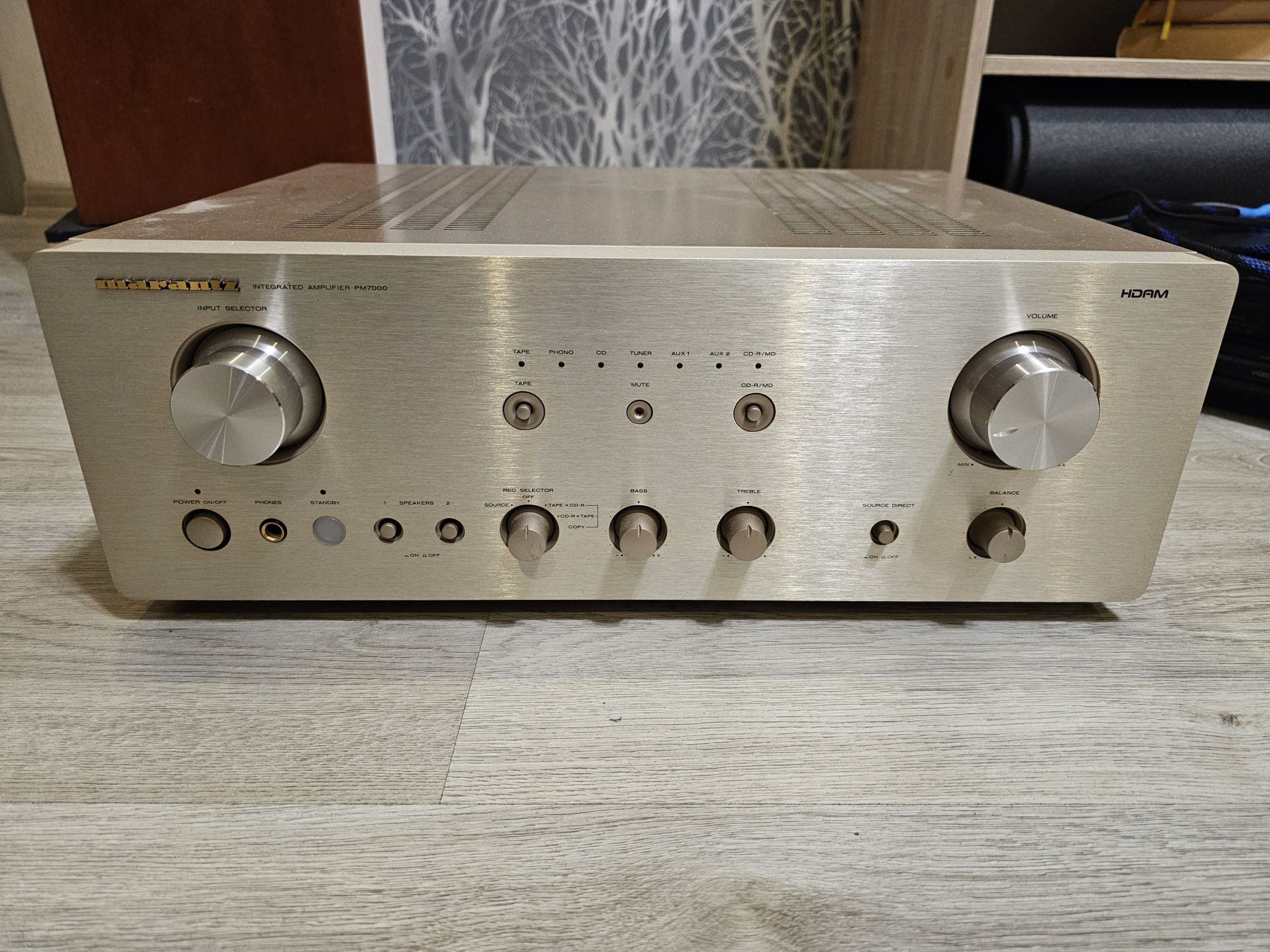 Marantz PM7000 - стерео hi-fi підсилювач