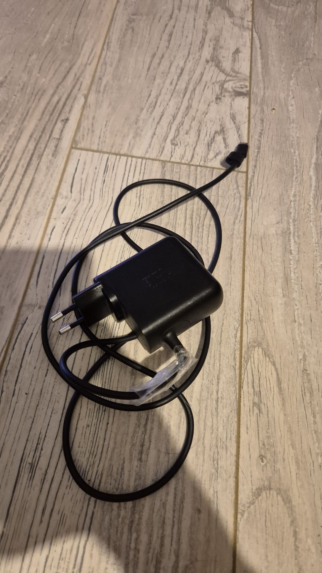 JBL Xtreme 3 z ładowarka
