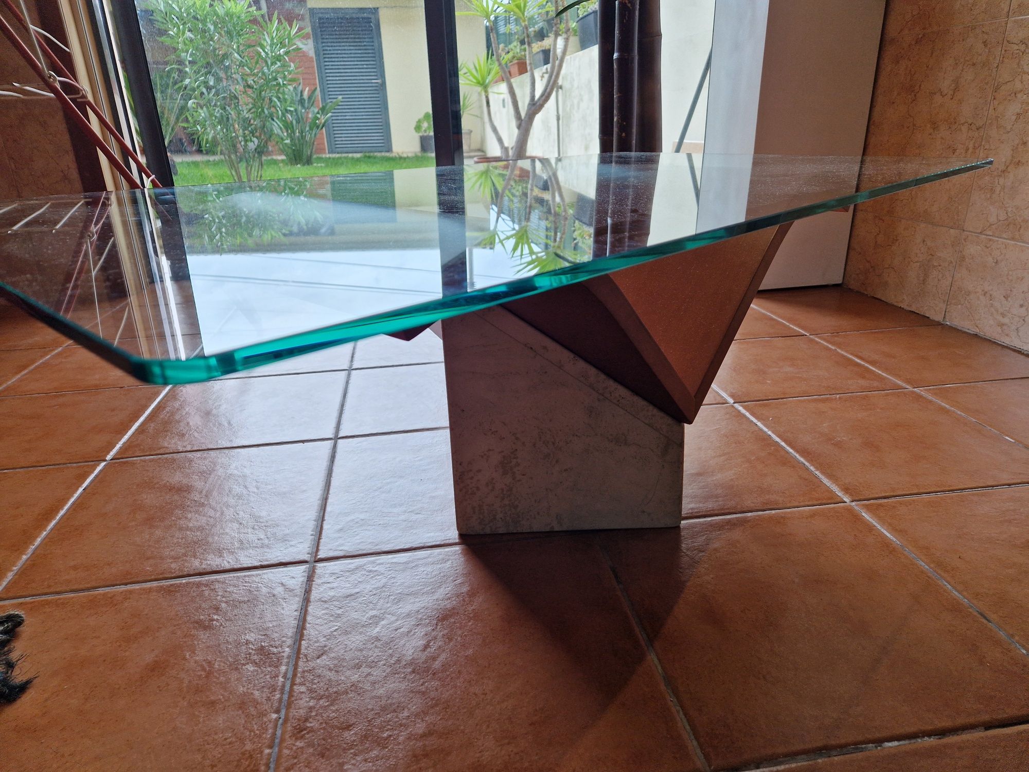 Mesa de centro [Pedra/Madeira]
