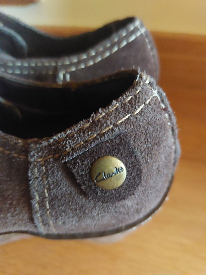 Sapatos castanhos cunha Clarks