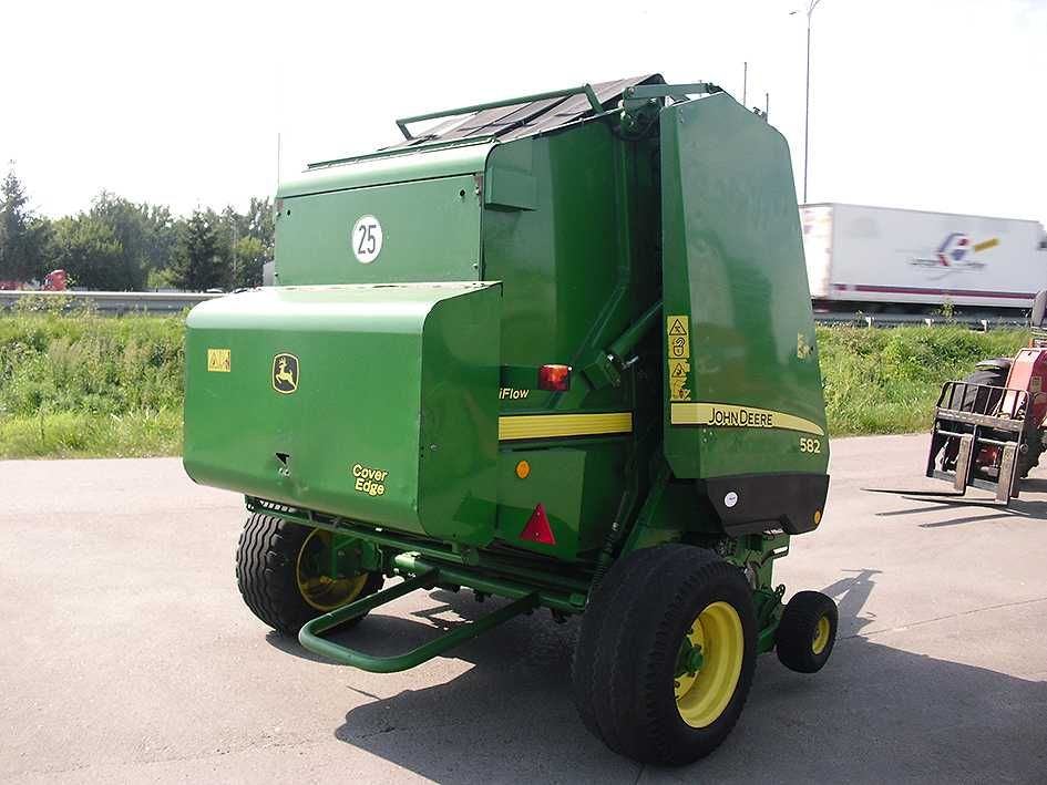 Пресс подборщик John Deere 582 (Тюкопрес, Прес підбирач рулонний)