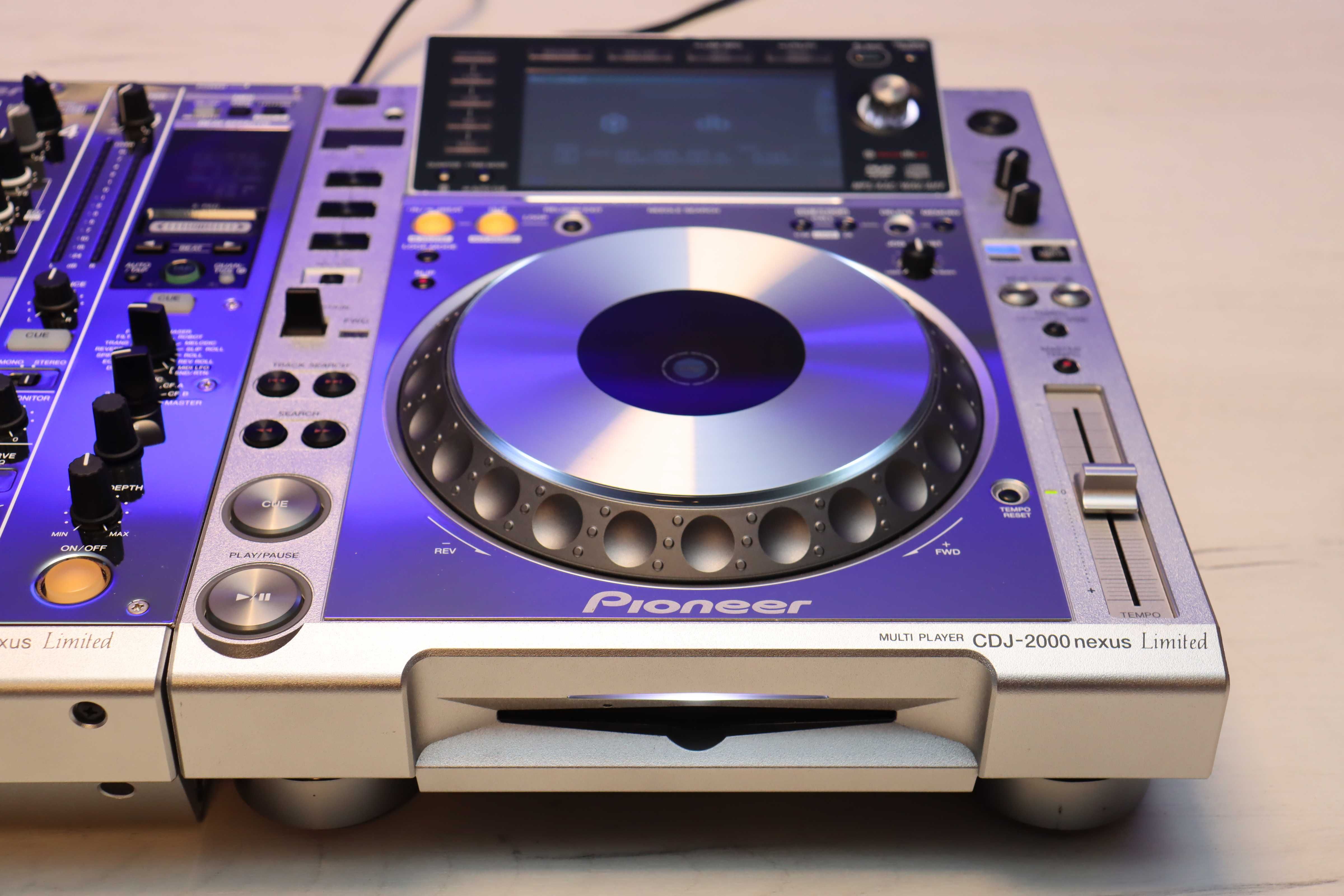 2 x Pioneer CDJ 2000 nexus DJM 900 nexus Platinum Limited