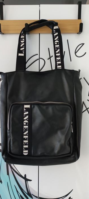 Torebka czarna eko skóra miękka A4