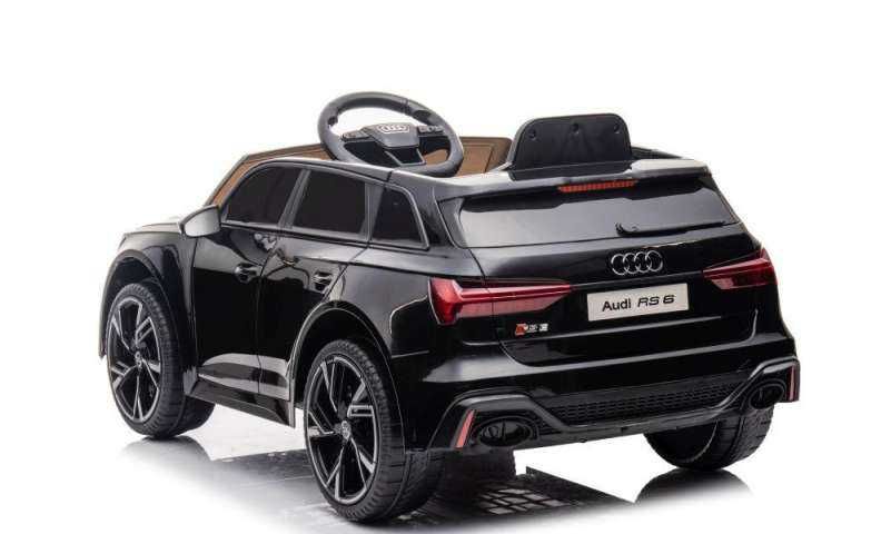 Samochód AUDI RS6  PEŁNEJ WERSJI BRD-2118 akumulator oryginalny