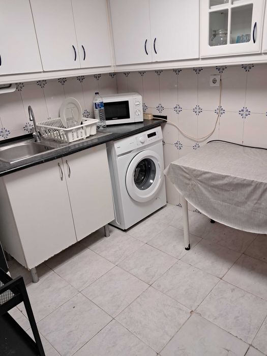 T-3 com pátio. Mobilado+Equipado. Centro Lisboa. Só renda+ caução.