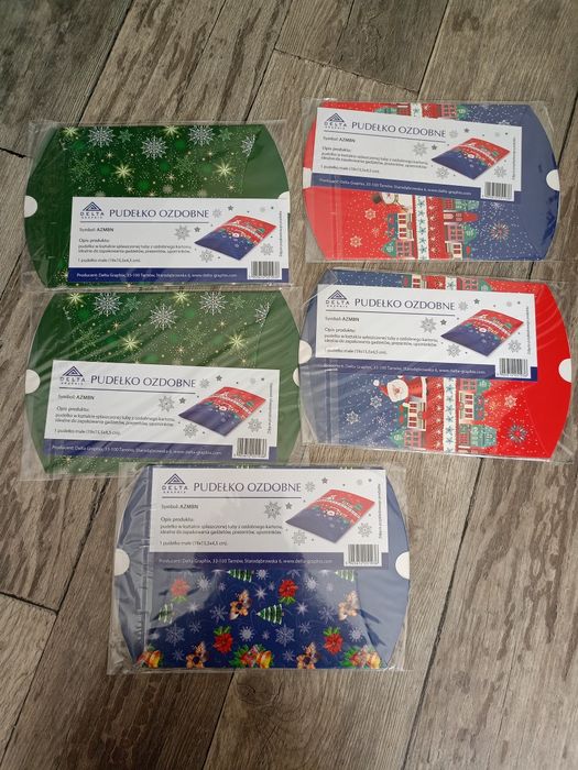 Sprzedam zestaw pudełek ozdobnym.