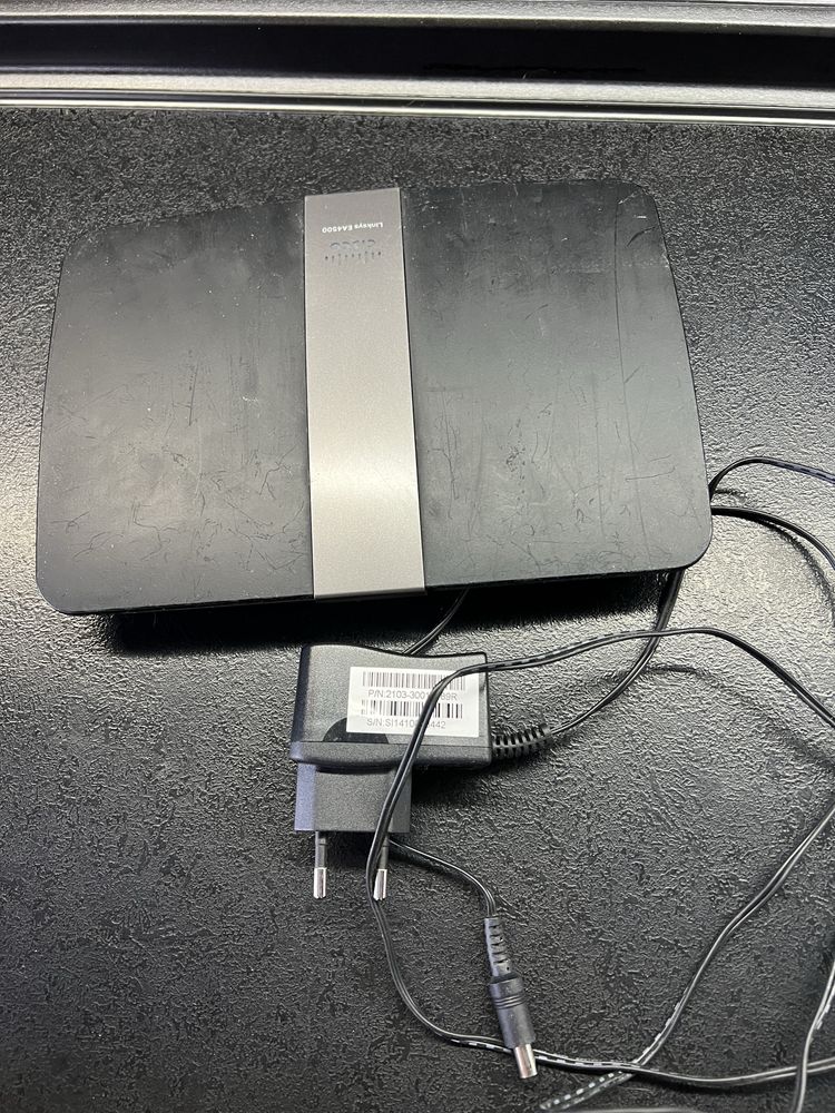 Cisco Linksys EA4500 Wireless Dual Band Wi-Fi Router
