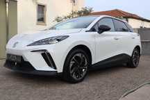 MG MG4 64 kWh Luxury