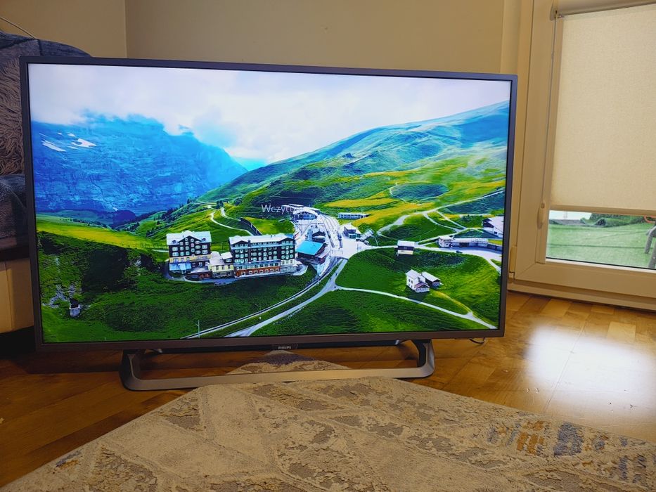 AMBILIGHT! Philips 43 4K HDR UHD Smart TV! Dvbt T2 !