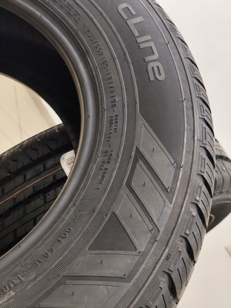 Резина, шини R-16C 235/65 121/119R "Nokian" Cline