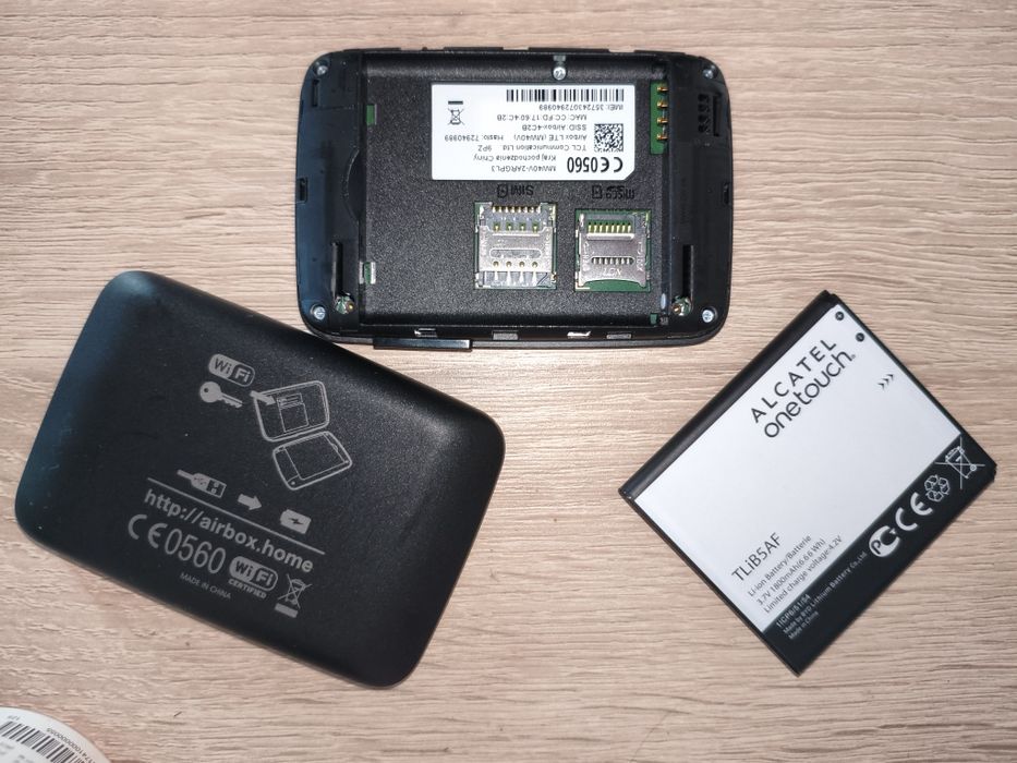 Router przenośny Airbox LTE MW40V 4G mobilny hotspot.