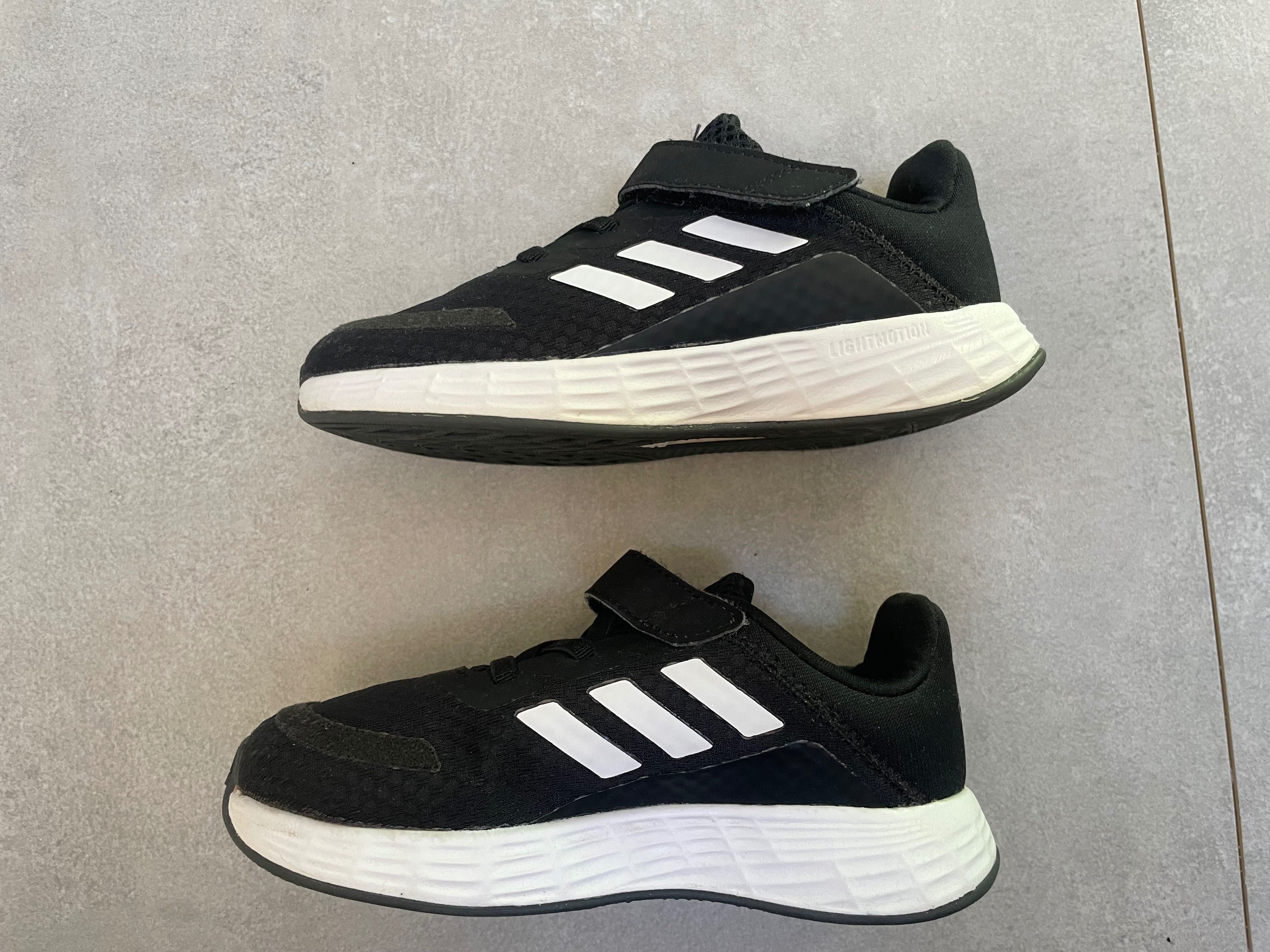 Buty dziecięce Adidas, rozm. 26,5 bardzo wygodne, bardzo dobry stan.