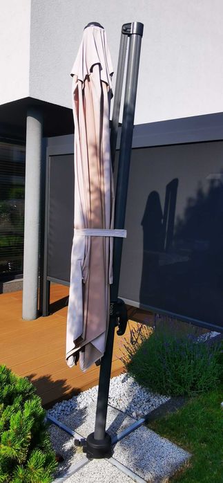 parasol ogrodowy obrotowy DERBY RAVENNA AX 275 X 275