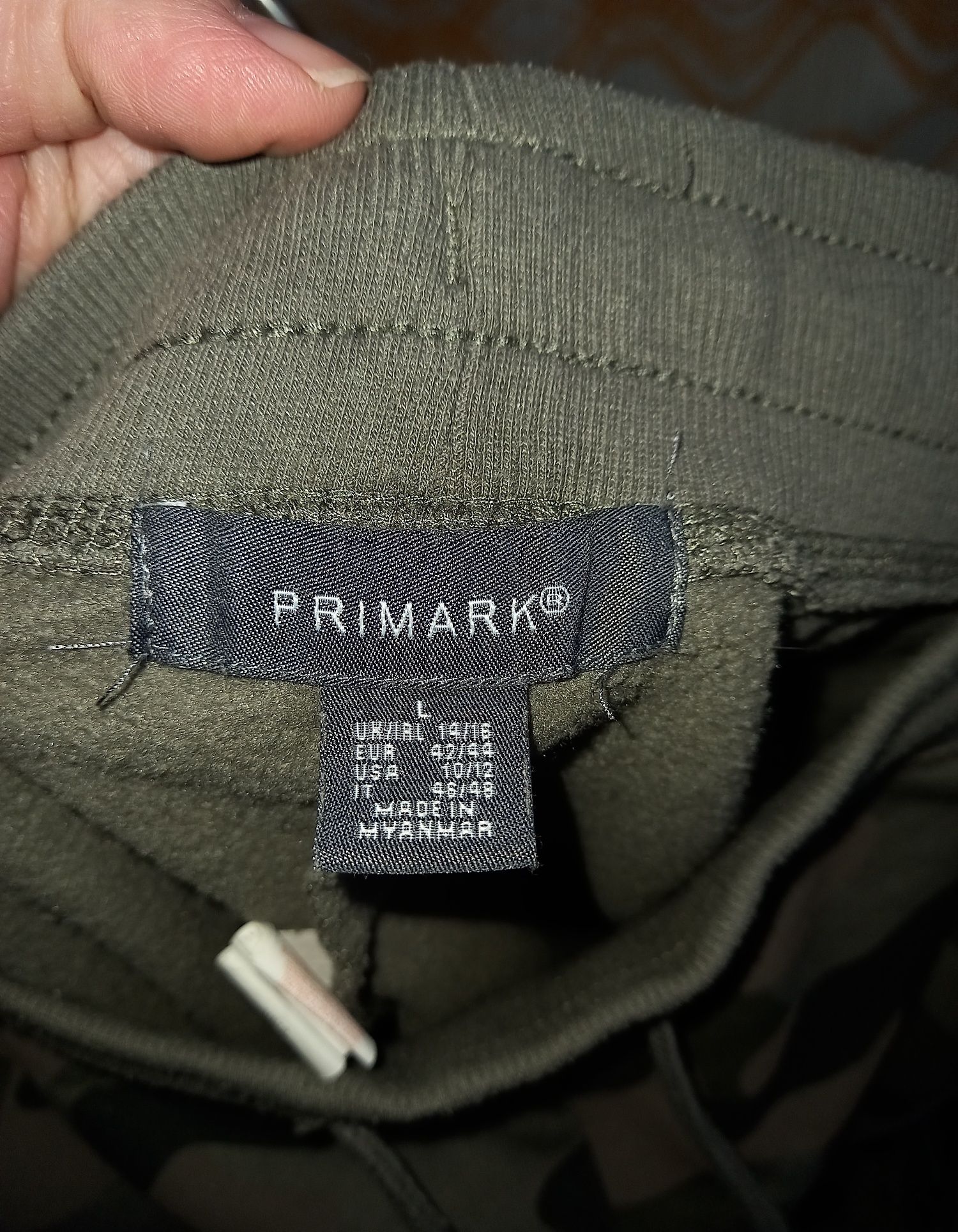 Спортивные штаны камуфляжной расцветки Primark размер L