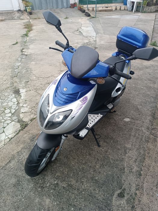 Scooter jonway 125cc  com 8500km