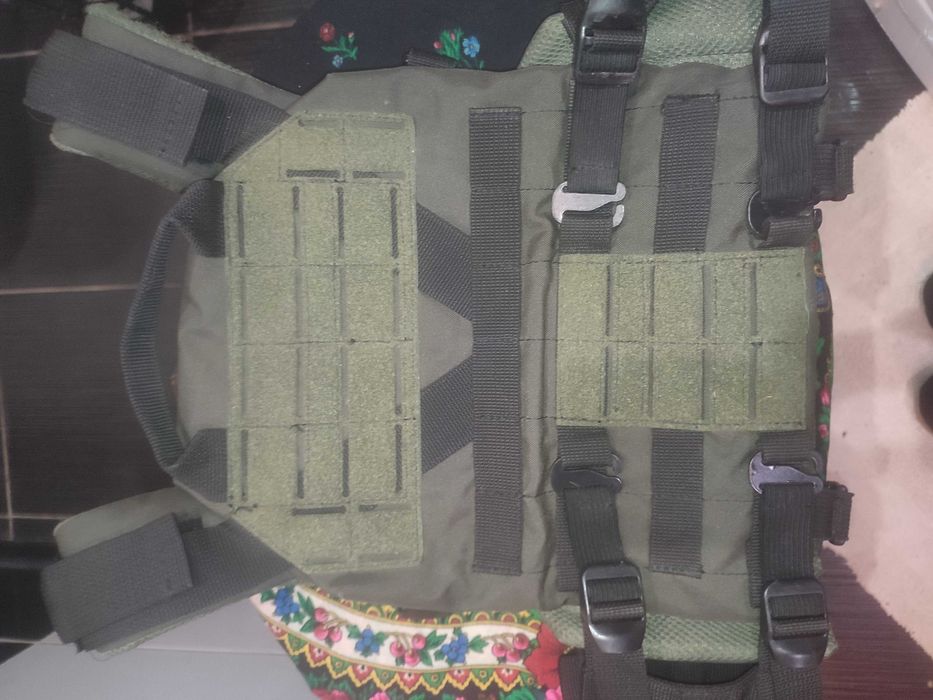 Плитоноска / бронежилет,цвет ОЛИВА,с двойным быстрым сбросом,разгрузка