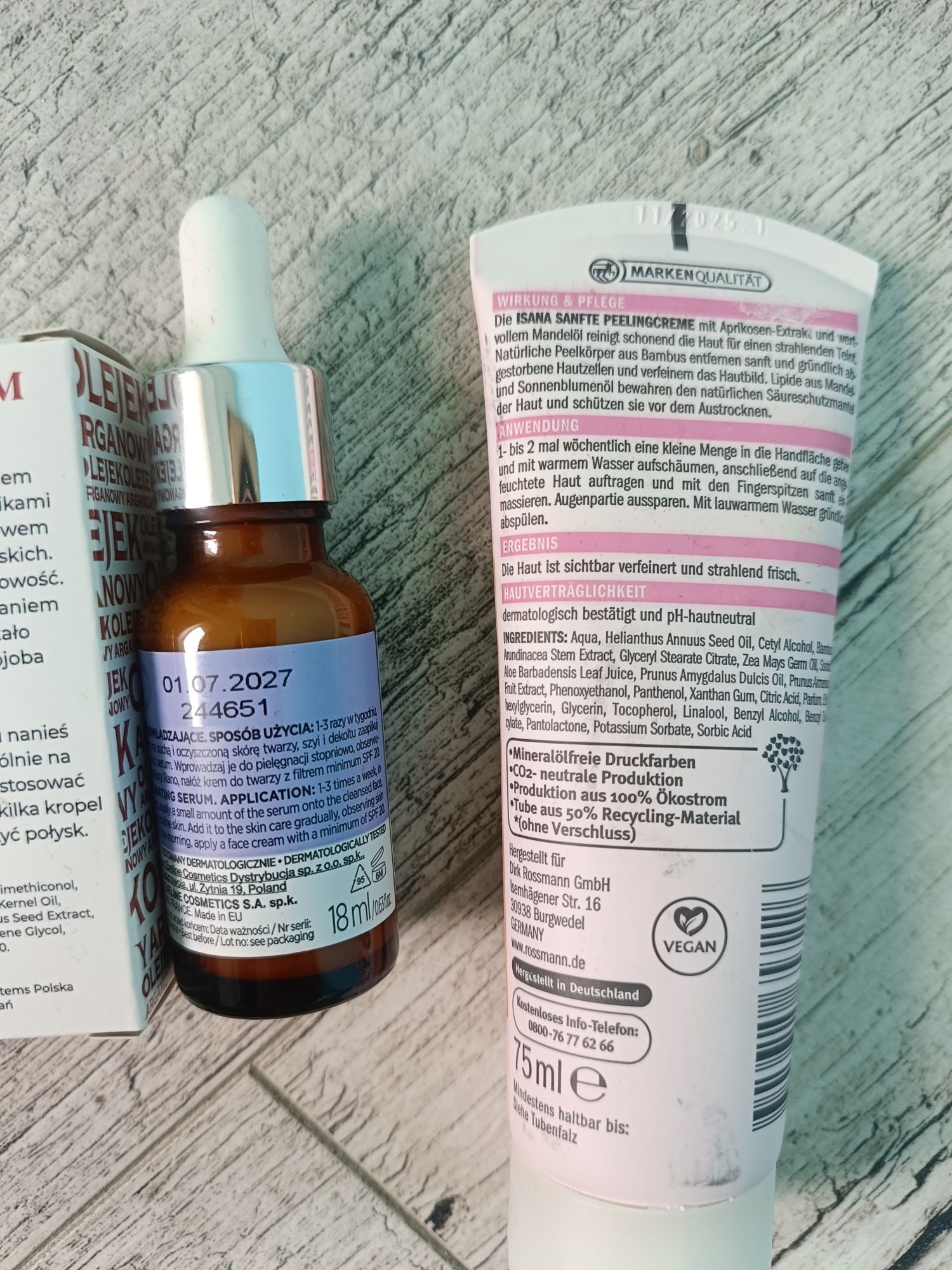 Zestaw kosmetyków retinol serum olejek do włosów krem do rąk peeling
