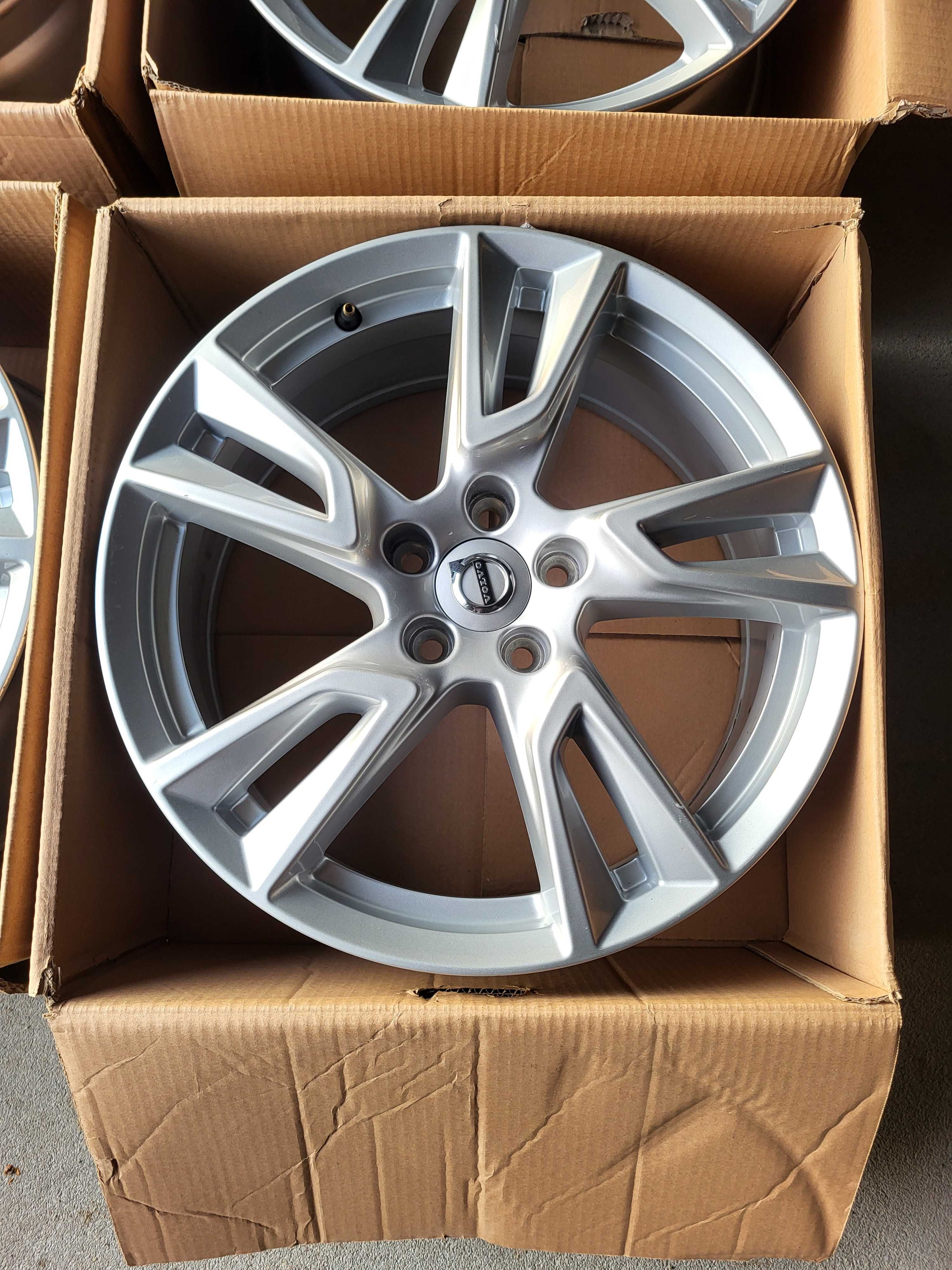 [452] Oryginalne Felgi aluminiowe VOLVO 18 Cali 5x108 XC40 XC60 ! !
