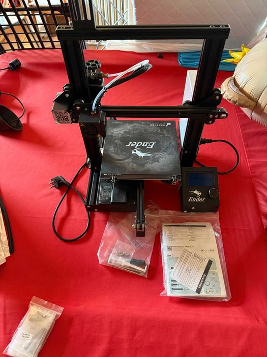 Impressora 3D Creality Ender 3 – Pronta a imprimir