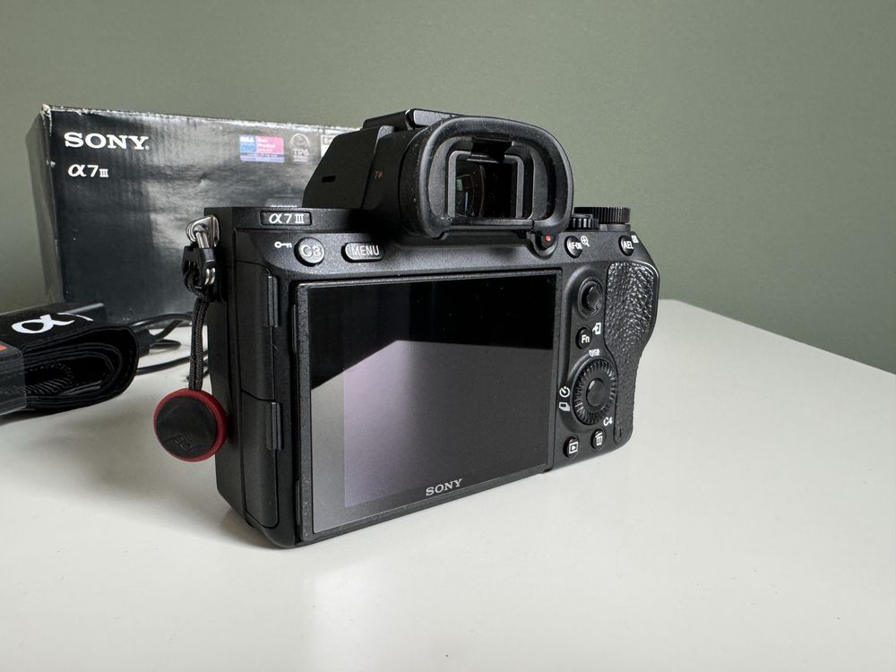 Sony A7 III Aparat pełna klatka - Bardzo dobry stan