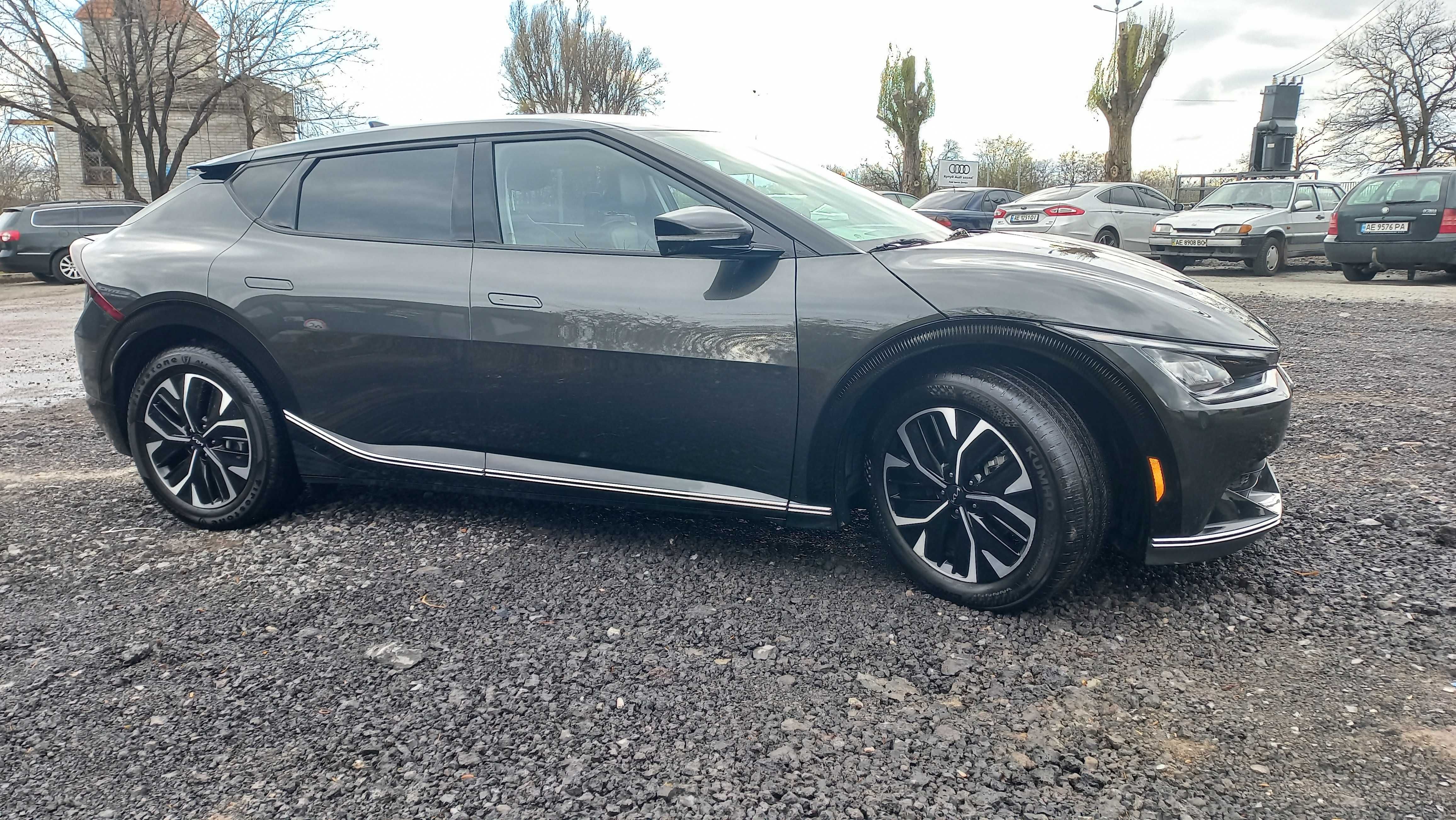продаж авто Kia EV6 в гарному стані