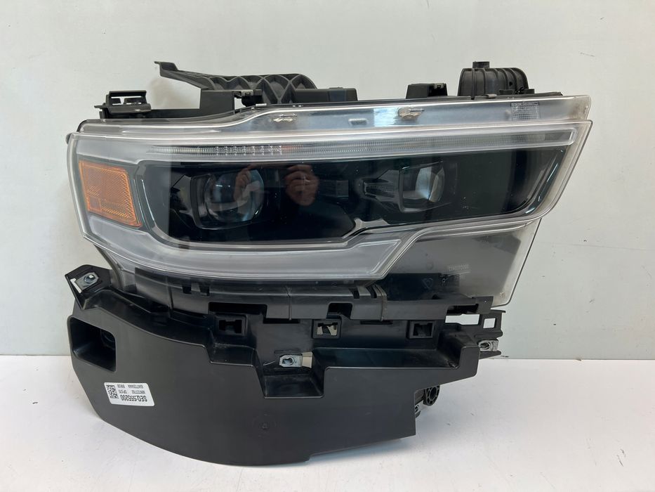 dodge ram v 1500 lampa przednia prawa black edition dynamic n 2019-