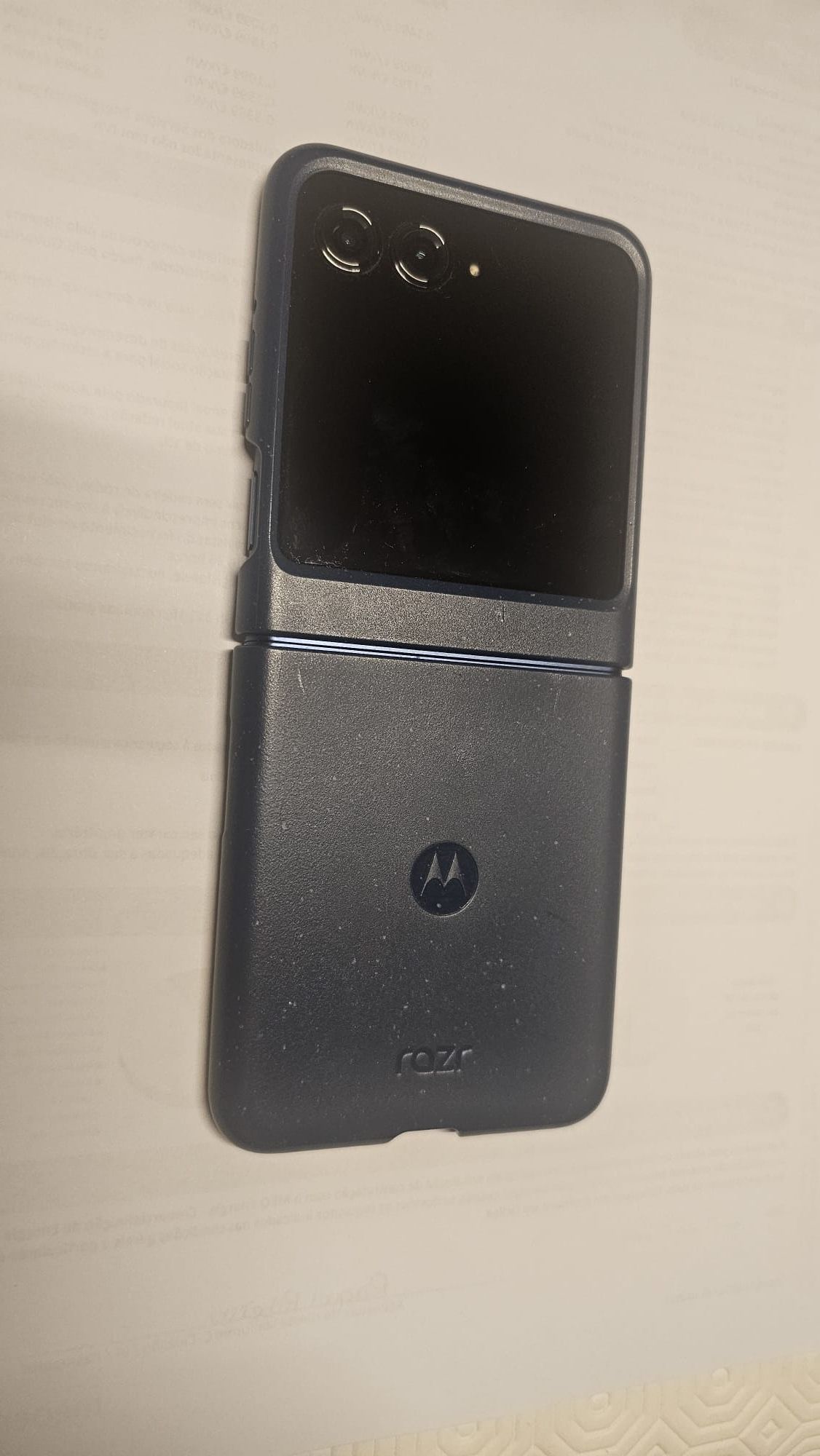 Vendo Motorola Razr 60 256GB Azul -  NOVO