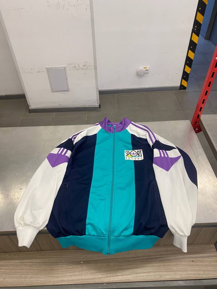 Брендовая одежда поставка боксы Grailed и кофты олимпийки адидас