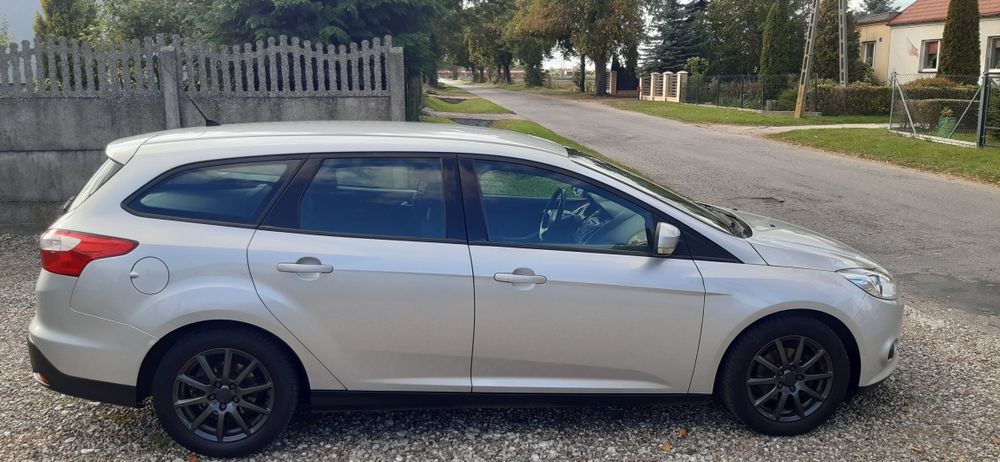 Ford Focus 1.6  120KM