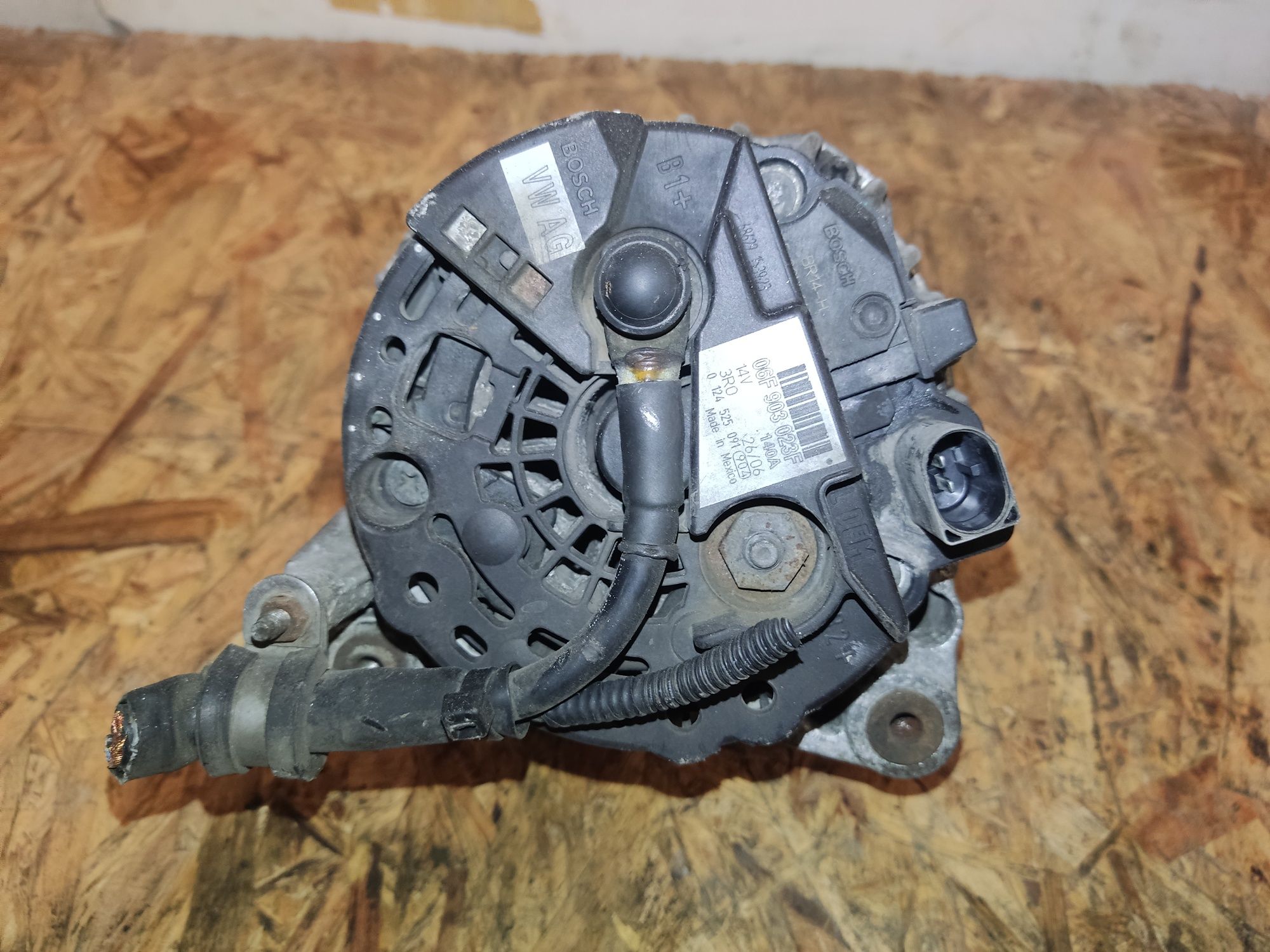 Alternator 140a Bosch VW Golf V 5 / Jetta V 5 1.9 TDI Bdb Stan Org Eu