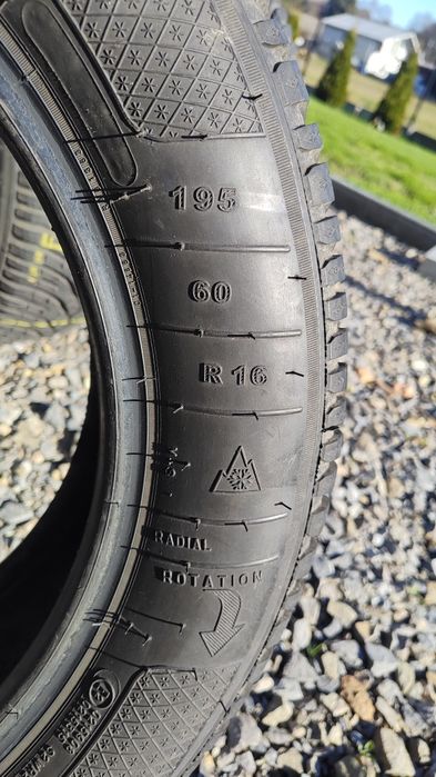 Kleber Krisalp HP3 195/60 R16. Opony zimowe. Jak nowe