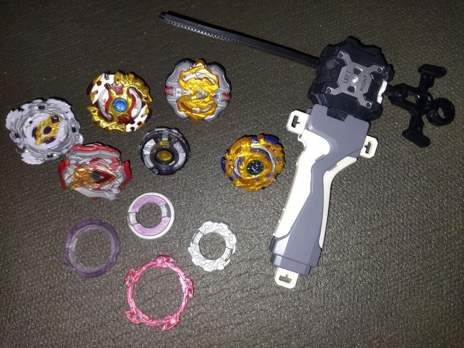 Бейблейд набор в отличном состоянии